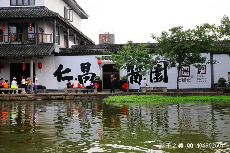 墨绿色卫衣搭配什么颜色的裤子知识星球 - 分享与探索